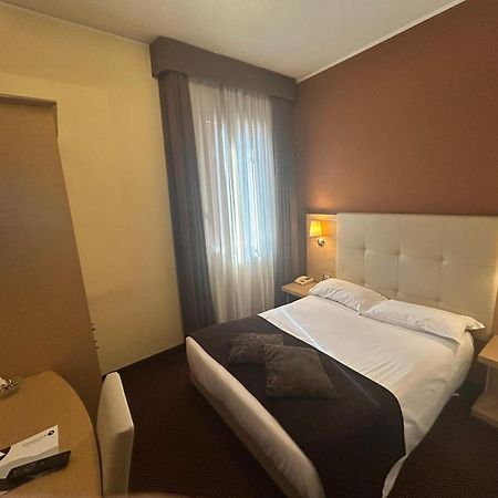 Hotel Vittoria Rubano Extérieur photo