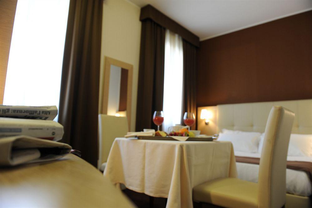 Hotel Vittoria Rubano Extérieur photo
